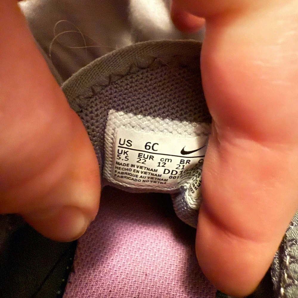 Toddler Nike 270s - Picture 4 of 5